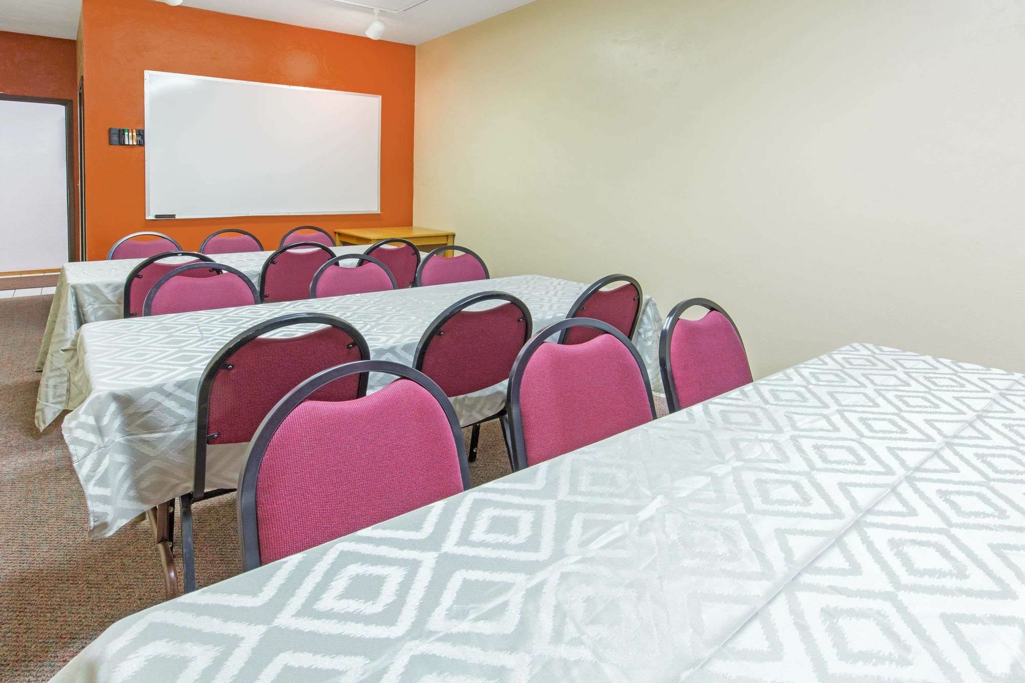 מלון Super 8 By Wyndham סאלם מראה חיצוני תמונה